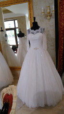 Suknia ślubna koronkowa